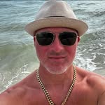 Damien Howes - @damienhowes - Instagram