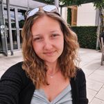 Dana Newerla - @dana_viviane_ - Instagram