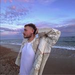 Dan Bell - @rakethemother - Instagram