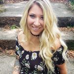 Danielle Bourdeau - @daniellee_bourdeau - Instagram