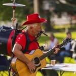 Dan Duguay🇨🇦 - @dantheonemanband - Instagram
