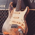 Dan Geary - @guitarsandscars - Instagram