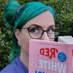 Danni Hilliard - @flutterbyecreations - Instagram