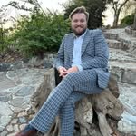 Dan Mayberry - @themonthbeforejuneberry - Instagram