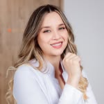 DRA DANNEY GOMEZ - @danneygomezdermatologia - Instagram