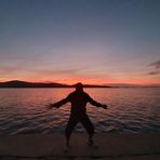 Dan Orange - Facebook