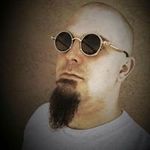 Dan Rawlings - @scrollandturn - Instagram