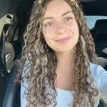 Dani - @danielle_robitaille10 - Instagram