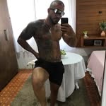 D.M - @danthonmelo - Instagram