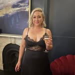 Danielle Vesey - @danvesey - Instagram