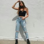 baby girl - @dana.feet - Instagram