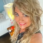 Dana Michelle-Gunter - @dana_vines72 - Instagram