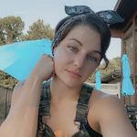 Dana Howell - @danamoo11 - Instagram