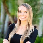 Dana Sharp Demos - @danademos - Instagram