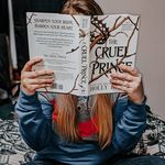 Dani Clark - @clarkbookreviews - Instagram