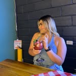 Daniela Escobar - @daniescobar98 - Instagram