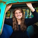 Dani Hahn - Facebook