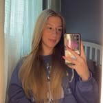 Danielle - @dani.roberts.827 - Instagram