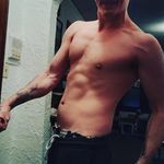 Danny Sutton - @hotsmoothiesweats - Instagram