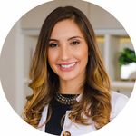 Danielle Cristine Westphal - @daniwestphaldermato - Instagram