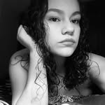 @daniacastro15 - Instagram