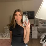 Daniela - @daniela_mazonn - Instagram