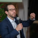 Daniel Aranovich - Facebook