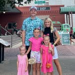 Daniel and Jessica Breisch - @breisch_family - Instagram
