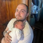 Daniel Brownell - @daniel_flooring_babe - Instagram