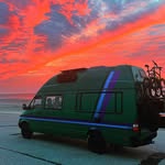 Daniel & Sofie  |  Camper van living - @thelifeofbus - Instagram