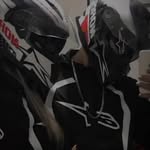Baixinha _em_ignorante _🙄 - @danielaalves8774 - Instagram