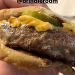 Daniel Kahan - @cheeseburger.in.paradise - Instagram
