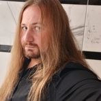 Dániel Kasza - Facebook