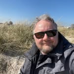 Daniel Kuhr - @dk76aush - Instagram