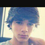 @daniellabour122 - Instagram