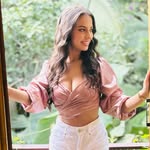 Daniella Venera - @daniellavenera - Instagram