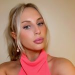 ᴅᴇᴇ - @danielleerobertss - Instagram