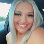 Danielle Young - @danielleyyoung - Instagram