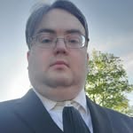 Daniel Oaks - @shiniestofsneasels - Instagram