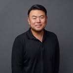 Daniel Suk - Facebook