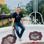 Daniel Castro - Speaker, Coach, Yogi - @dannycasvi - Instagram