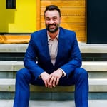Daniel DeCapua | Realtor • Speaker • Comedian - @thefunnyagent - Instagram
