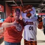 Daniel Stover - @alabamabeegirlzanddad - Instagram