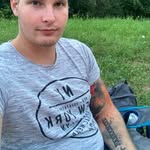 Daniel Volek - @danny_inhalfer - Instagram