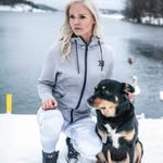 Daniela Barker - @danielabarker8 - Instagram