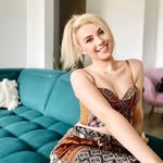 Daniela Cox - @megangi500qmz - Instagram