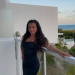 Daniela De Vito - @daniela_hkstudent26 - Instagram