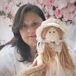 Daniela Dutra - @_arte_de_dani__bonecasdepano - Instagram