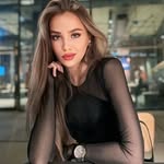 Daniela Elliott - @danielaelliott4 - Instagram