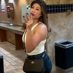 Daniela Esparza - @esparza.xoxo - Instagram